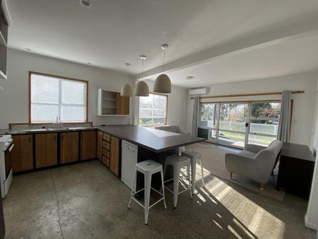 Cozy with views - Photo 2