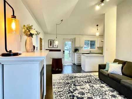 For Lease - 851 Lake Drive, Georgina, Ontario - Photo 2