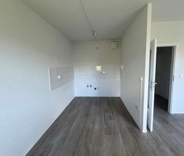 Junge Familie gesucht! Kleine 3 Raumwohnung mit Balkon! - Foto 3