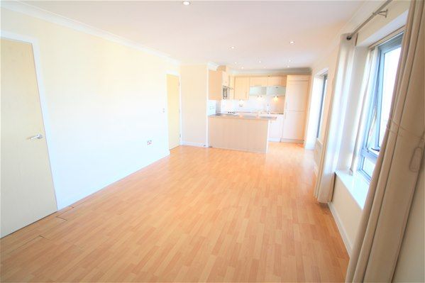 Quayside Drive, Colchester - Photo 1