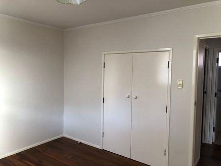 Epsom 2BR Unit w/ Parking - Photo 5