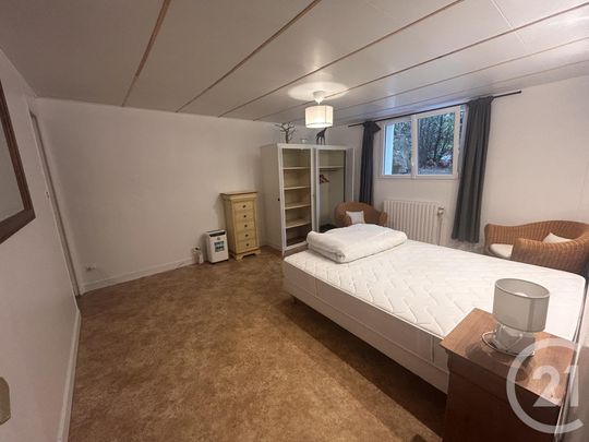 Location Appartement 2 pièces 45m² ST PAIR SUR MER 50380 - Photo 1