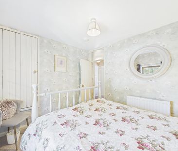 2 bedroom semi-detached house to rent - Photo 6