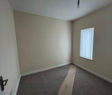 15 Ellis Street, Carrickfergus, BT38 8AY - Photo 1