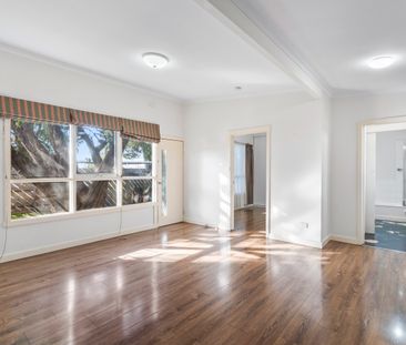 Modern One-Bedroom Unit with Private Outdoor Spaces - Photo 4