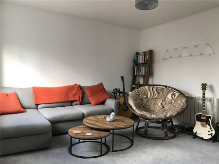 2 bedroom apartment to rent - Photo 2