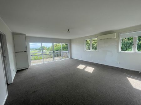 Large Family Home - Photo 2