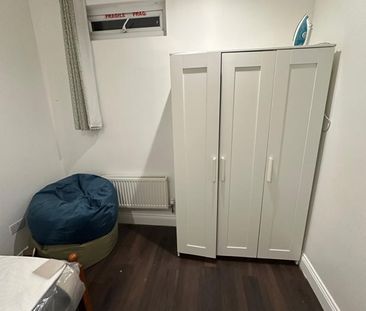 Room in a Shared House, Westdown Road, E15 - Photo 5