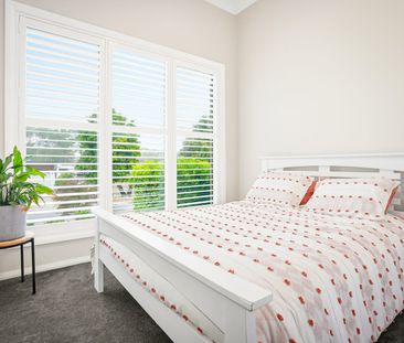 Luxury Family Living With Pool, Multiple Living Zones & Premier Ent... - Photo 5