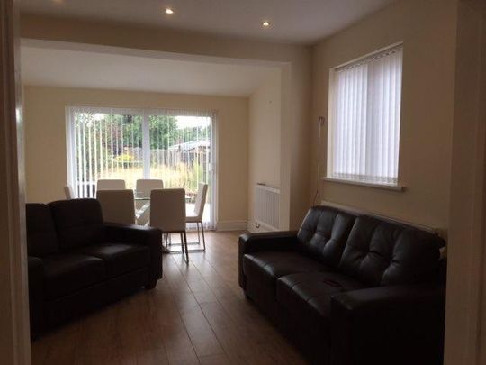 1 bedroom in a house share to rent - Photo 1