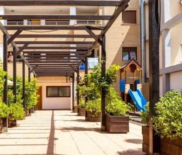 Alquiler de piso en Avenida Poeta Eduardo Flores, 86 - Photo 5