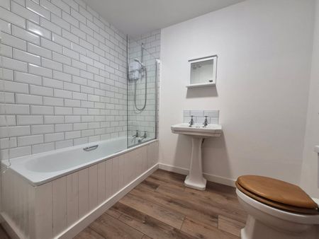 18 Hungerford - Photo 4