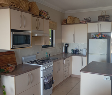 31A Whytecliffe Parade, Woody Point, QLD - Photo 4
