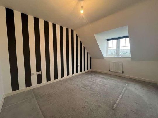 Ampthill Way, Faringdon, Oxfordshire, SN7 - Photo 1