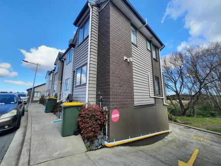 Townhouse 2 bedrooms, 1 bathroom and 1 carpark - Photo 4