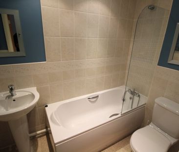 2 Bed Flat, Royal Plaza, S1 - Photo 4