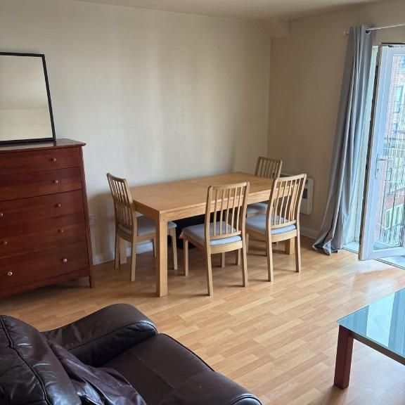 2 bedroom flat to rent - Photo 1