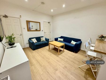 5 bedroom terraced house to rent - Photo 2