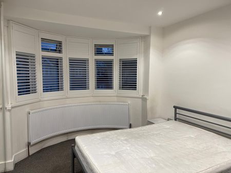 Room in a Shared House, Natal Road, IG1 - Photo 3