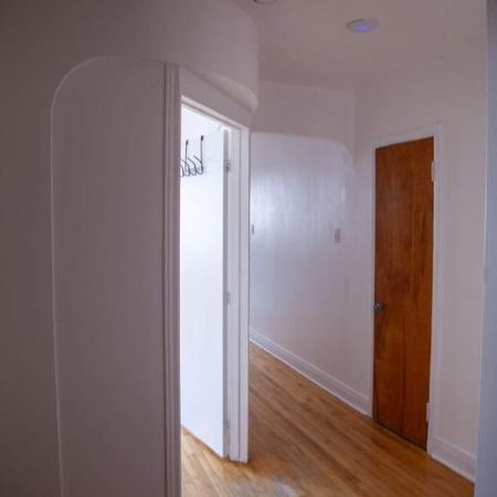 1 CH - 1 SDB - Montréal - $1,465 /mo - Photo 3