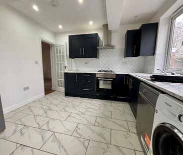 3 bedroom semi-detached house to rent - Photo 6