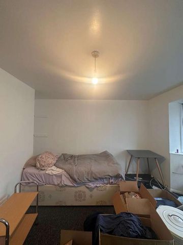 Sultan Road London, E11 - Photo 3