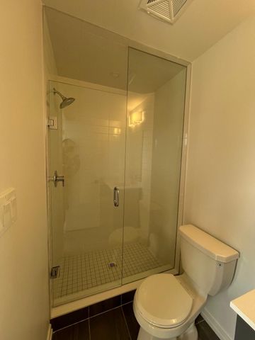 For Lease - 16 Lytham Grn Circle Unit# 17, Newmarket, Ontario - Photo 3