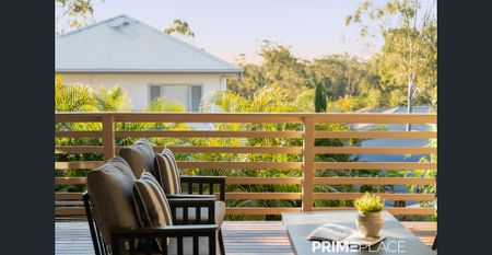 A Home of Timeless Quality and Ex-Display Prestige - Photo 2