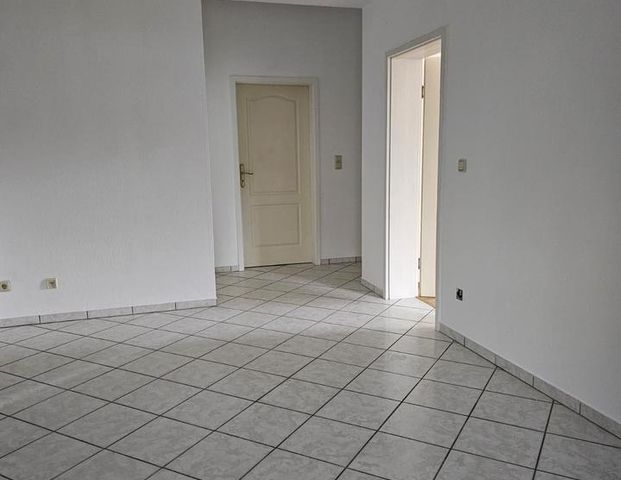 Erdgeschoss Wohnung in Zweifamilienhaus zu vermieten - Photo 1