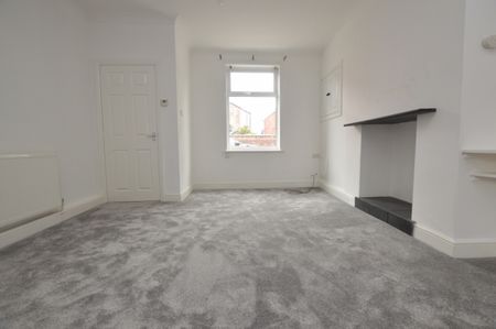 2 Bedroom End of Terrace - Photo 4