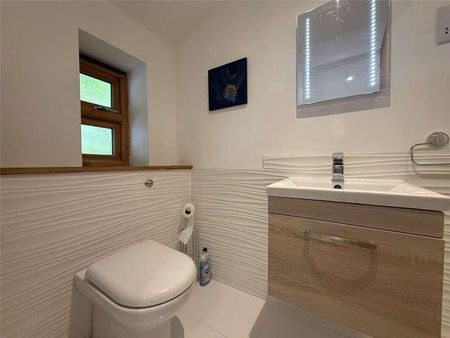 Hollacombe, Crediton, Devon, EX17 - Photo 5