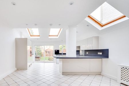 4 bedroom terraced house to rent - Photo 5