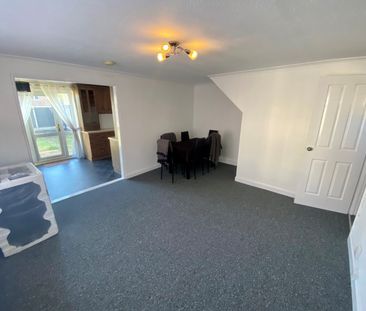 Veronica Walk, Clifton, Nottingham - Photo 4