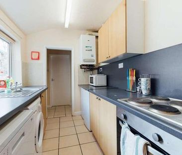 Charles Street West - Spare Rooms In A Student House, LN5 - Photo 4