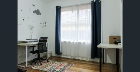 SPACIOUS HOME IN QUIET AREA - Photo 3