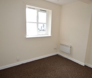 Bradgate Drive, Wigston, Leicestershire - Photo 3