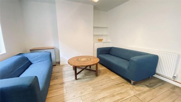 4 bedroom terraced house to rent - Photo 1