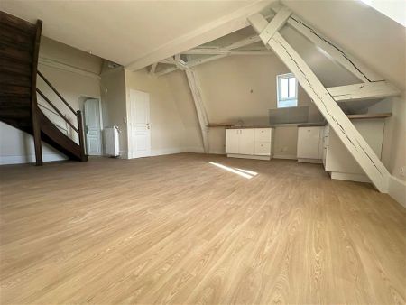 Location appartement 4 pièces - 101m² à Sens (89100) - Photo 2