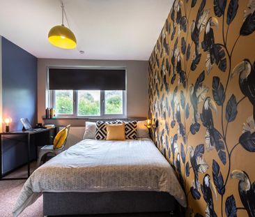 4 bedroom semi-detached house to rent - Photo 2