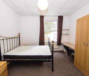 St Michaels Terrace, Headingley, Leeds - Photo 6