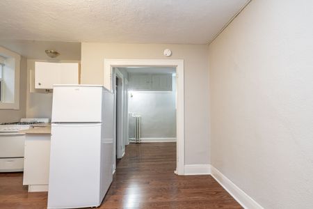 28 Balmoral Ave. - Photo 4