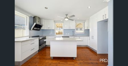 Freshly Renovated & Ready to Impress! - Photo 3
