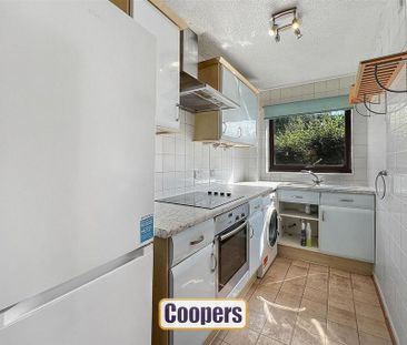 1 bedroom flat to rent - Photo 2