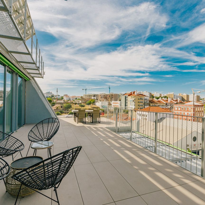 Fantástica Penthouse - com Terraço de 54 m2 - Arrendamento - Photo 1