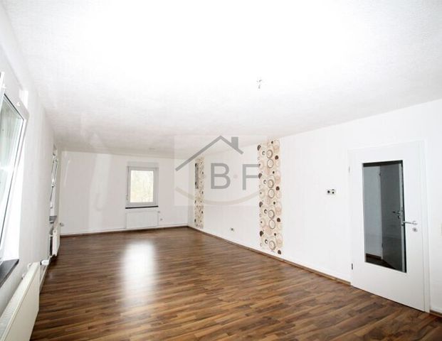 Geräumige 3-ZKB-Wohnung mit 2 Balkonen in ruhiger Lage von Siegen! - Photo 1