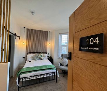 7 stunning Studio Flats in a great location for hospital staff - Photo 4