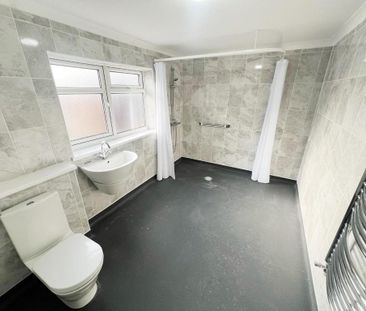 3 bedroom terraced house to rent - Photo 4