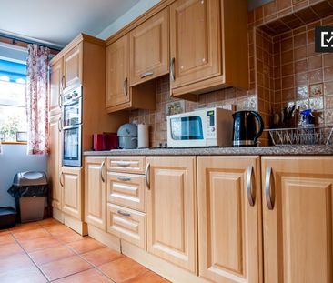 Rooms for rent in lovely 3-bedroom house in Finglas West - Photo 6