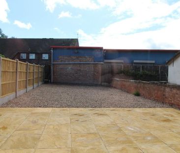 2 bedroom semi-detached house to rent - Photo 3