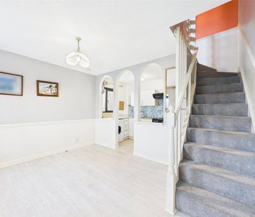 1 bedroom semi-detached house to rent - Photo 2